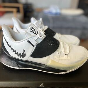 Nike Kyrie 3 Low TB Size 17